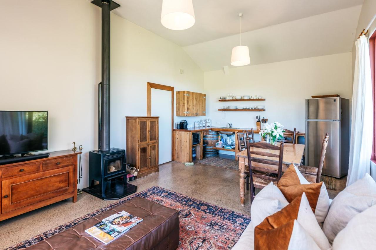 The Vineyard Cottage - Stay Waiheke Onetangi Buitenkant foto
